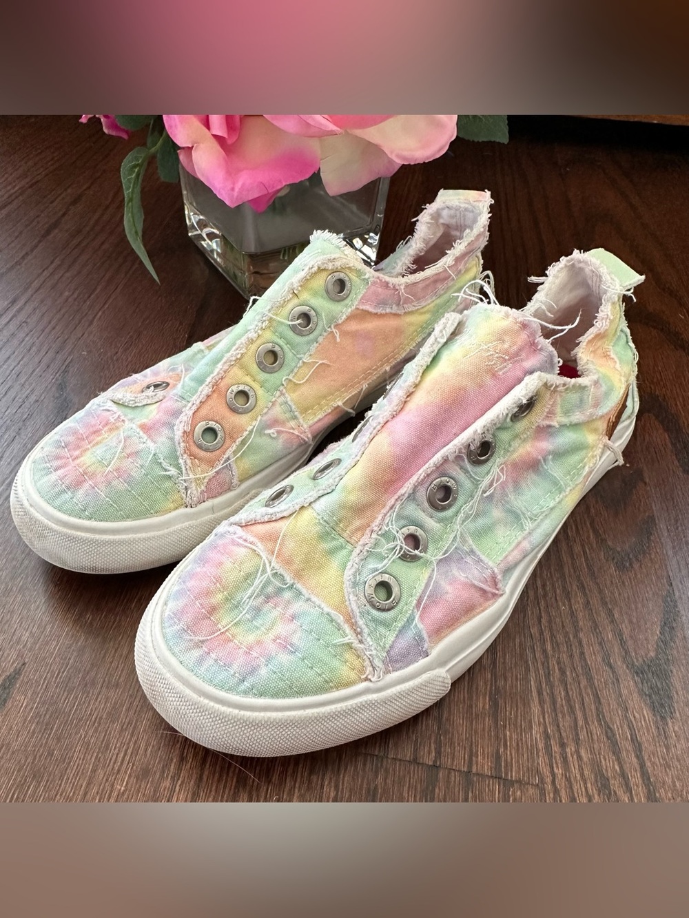 Blowfish Malibu Play slip on sneakers, size 5Y